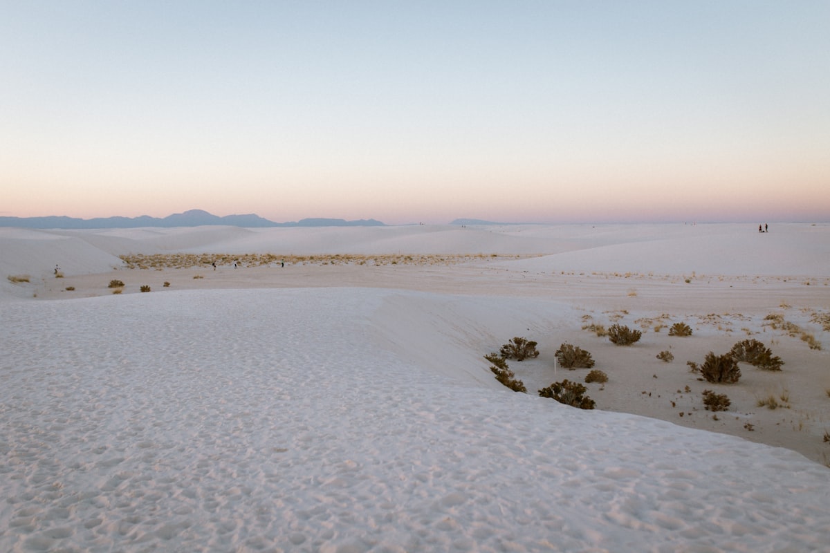Desert landscape representing hot, dry summer climate